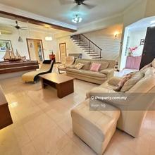 Well Maintained Gated & Guarded 2 Storey Semi-D House