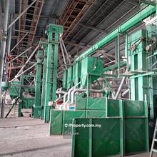 Rice mill with machinery for sale.