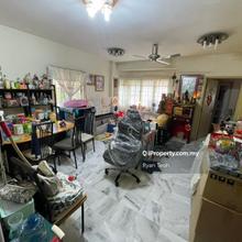Freehold, Low Floor, Corner Lot, Tip-top Condition, Partly Furnished