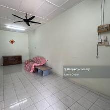 Well Maintained & Extended Wet Kitchen
