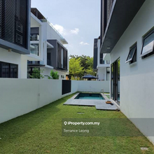 The grove lake fields sungai besi semi d