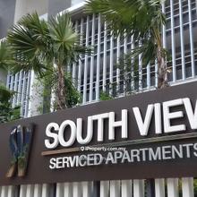 Next to KL Gateway Mal, 4 min to Universiti LRT Station