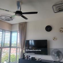 3 plus 1 rooms and 2 carparks. Mid floor