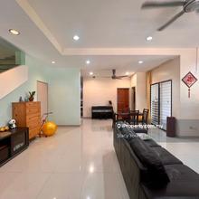 Super cheap corner renovated semi-D