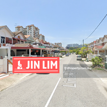 Rare unit with bigger land 1800-sqft, call now,