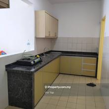 Aman Heights Freehold with 1 Car Park Renovated for Sale