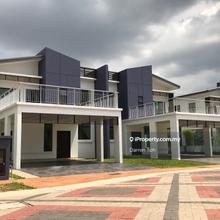 Semi-D house for Sale