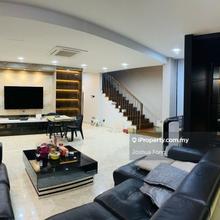 3-Storey Semi-D House in Lake Edge