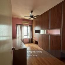 Under Bank value! Ready move in anytime! Call me to view now!