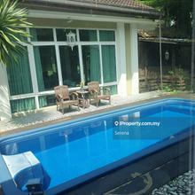 Corner 2 Storey Resort Bungalow with Pool surrounded by Kawasan Lapang