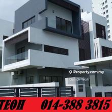 3 Storey Bungalow Located in Jalan York, Georgetown, York Residence