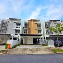 Facing open. Latest Phase. Spacious unit. Must view!