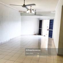 Pool View Renovated Unit Full Ceiling Cornice Modern Kitchen Cabinet