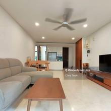 Fully furnished garden unit with front & back garden areas!