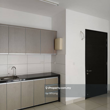 Corner unit, middle floor, facing swimming pool