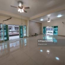 Bandar Puteri Puchong 2.5 sty Semi-d Big built-up Ample parking space