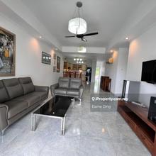 Lake view Town house upper unit