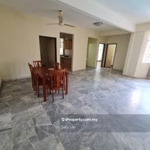 Good location, with lift, short walk to  lrt, schools, eateries