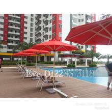 Walking distance to usj 21 Lrt station . Below shopping mall