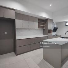 Newly refurbished @ 2-Storey Link House