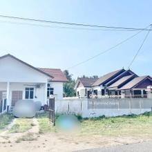 Tanah Luas : Semi D Kampung Meraga Beris Kijal