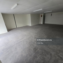 1.5 Storey Link Factory limited for rent