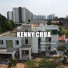 Freehold 3-Story Bungalow with Pool for Sale