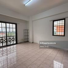 Sg long 3r2b middle flr w/guarded partly furnishedw/fridge & washer
