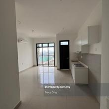 Meldrum Heights, JB town, 2b2b, 769sqft, original unit, for sale