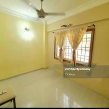 High floor corner unit covered parking renovated