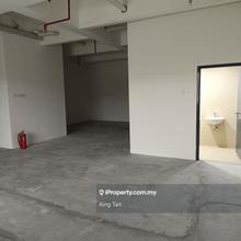 Limited office lot in Plaza Arkadia 