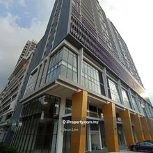Corner Ground Floor The Glenz Glenmarie Facing Main road LRT