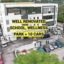 4 storeys. With lift. Park 10 cars