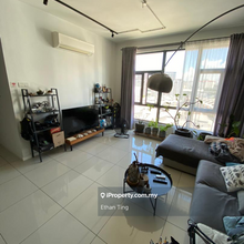 Urbana residence for sale 750k nego 