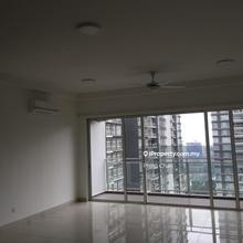 Damansara Foresta Condominium For Sale R, 795k.