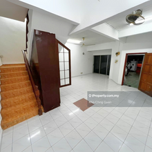 Taman Sri Serdang 2 Storey 5 Room Non Bumi Well Kept Unit For Sale