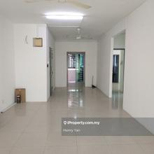 Convenient & Quite Townhouse