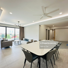 3-bedroom unit behind centre point for rental 