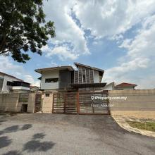 Facing Open Double Storey Bungalow Banyan Close Bukit Mahkota