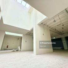 Commercial Title, Facing Main Road