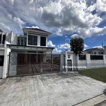 Double storey Corner Unit 