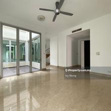 Terrace house for Sale