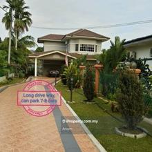 2-storey Bungalow Homestay include swimming pool & ent. glass house