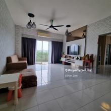 Renovated/Full Furnished/Corner Lot/Face Greeneries/Car Park near Lift