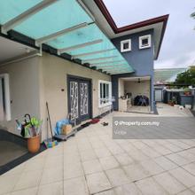 Gated guarded, freehold, corner unit