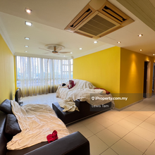 Partial furnish well renovated unit 