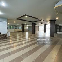 3.5 Storey Facing road Corner Shoplot Jalan Gangsa Mergong Rent