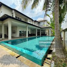 Beautiful Double Storey Bungalow Seksyen 8, Kota Damansara