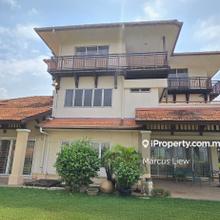 3sty Spacious Bungalow & Garden Bangsar