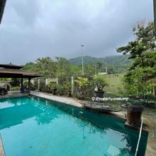 Semi D with Swimming pool for sale 